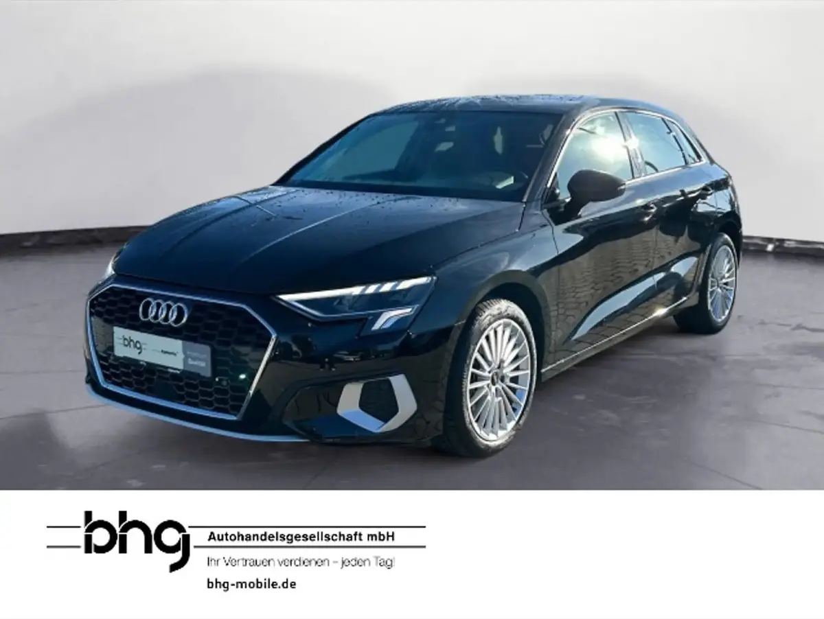 Audi A3 Manuelle 2023 d'occasion, 9 600 km, origine Allemagne