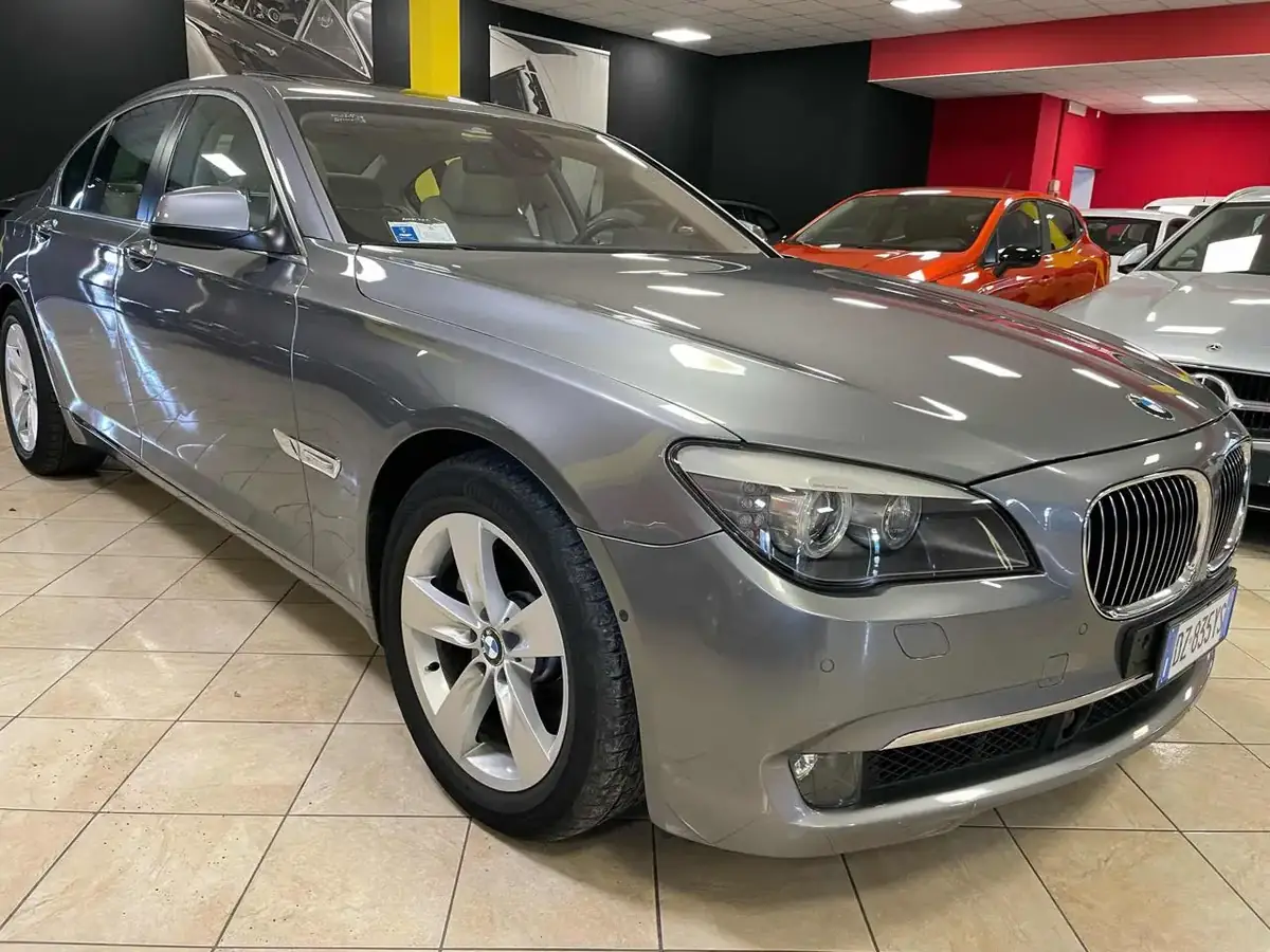 BMW 750i 2009 d'occasion, 85 000 km, origine Italie
