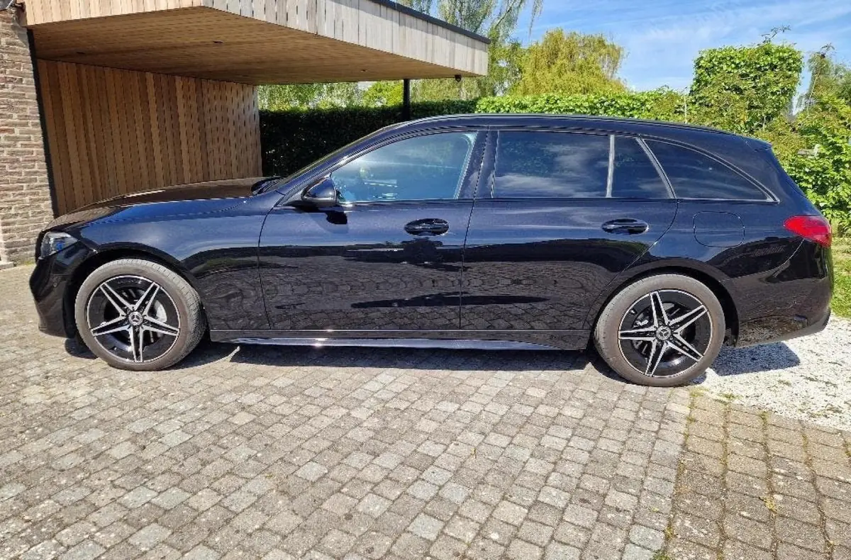 Mercedes-Benz Classe C 300 e break 2024 d'occasion, 33 425 km, origine Belgique