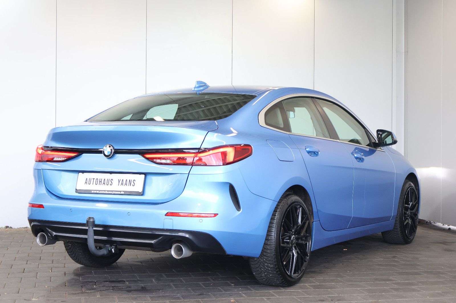 BMW 218d Gran Coupé Sport Line — photo 4