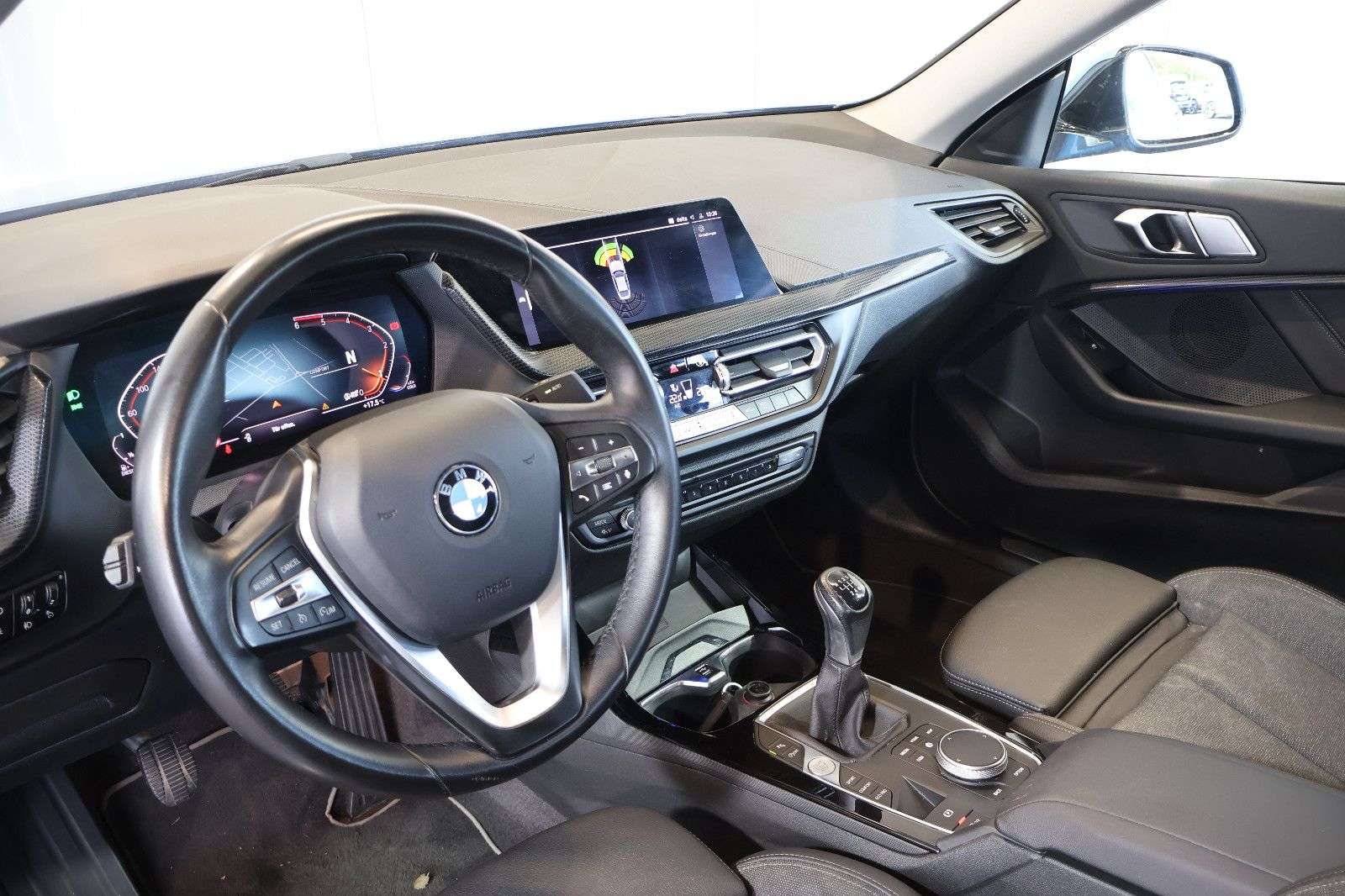 BMW 218d Gran Coupé Sport Line — photo 10