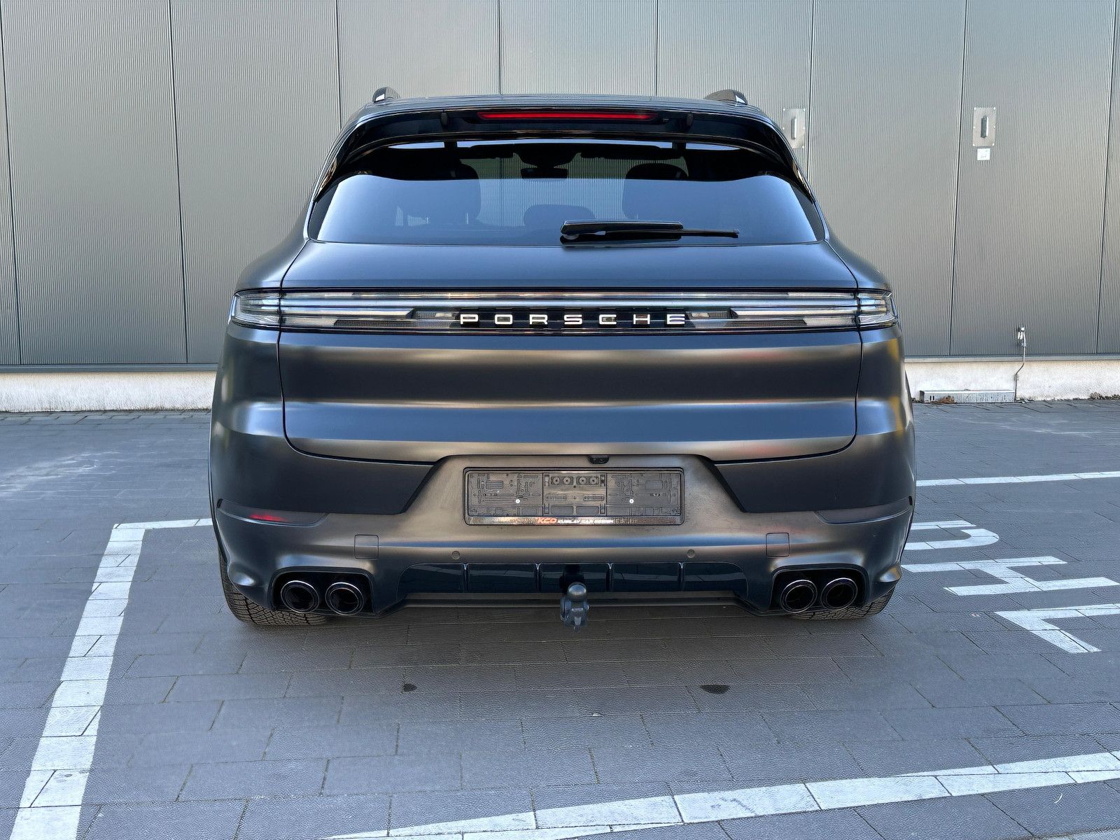Porsche Cayenne S V8 — poste de conduite