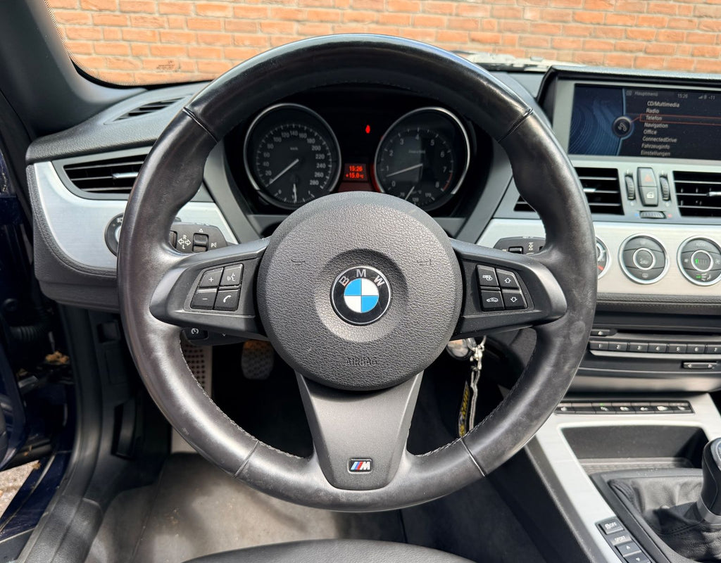 BMW Z4 sDrive28i — console centrale