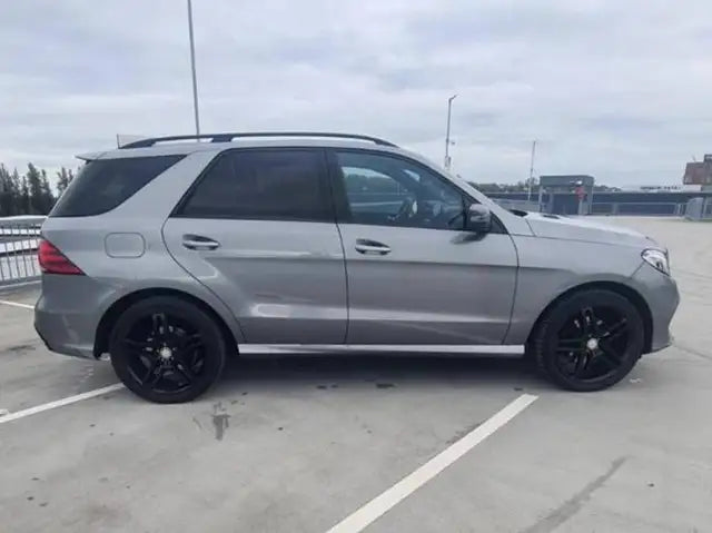 Mercedes-Benz GLE 350 d 4MATIC AMG — Airmatic récemment remplacée