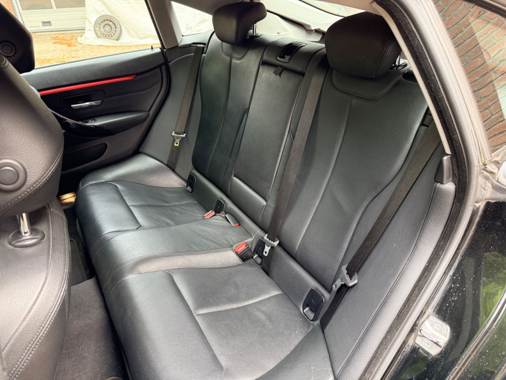 BMW 440i — coffre
