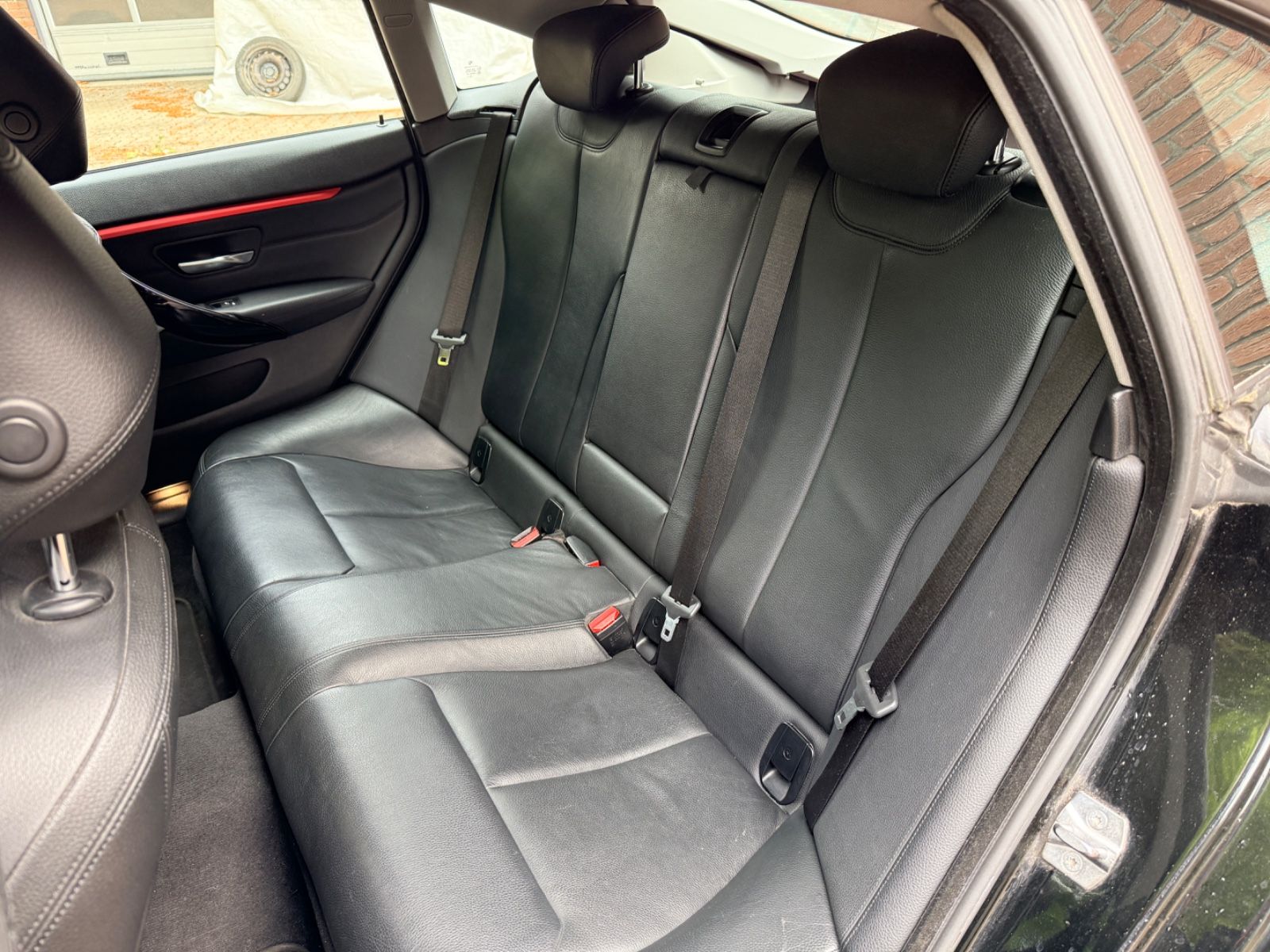 BMW 440i — coffre