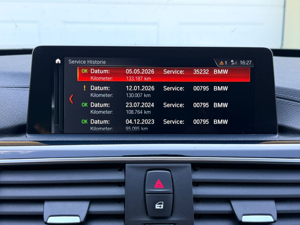 BMW 440i — volant