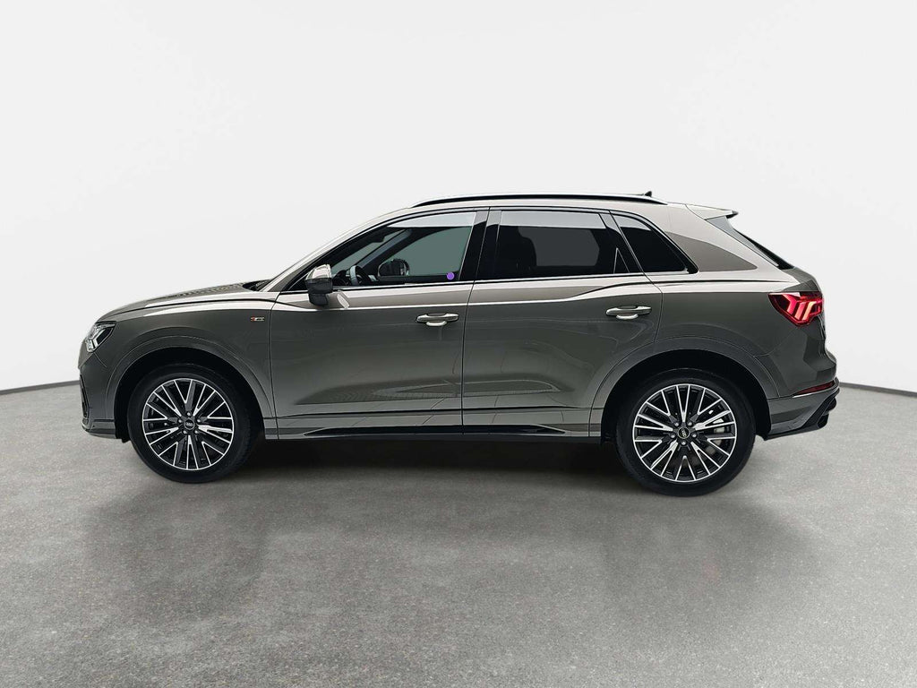 Audi Q3 35 TDI S line — photo 6