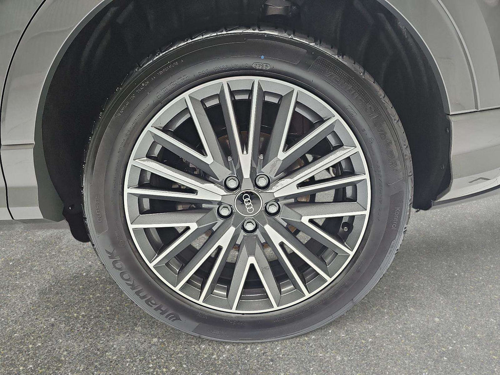Audi Q3 35 TDI S line — photo 7