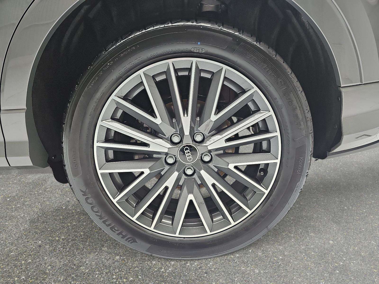 Audi Q3 35 TDI S line — photo 7