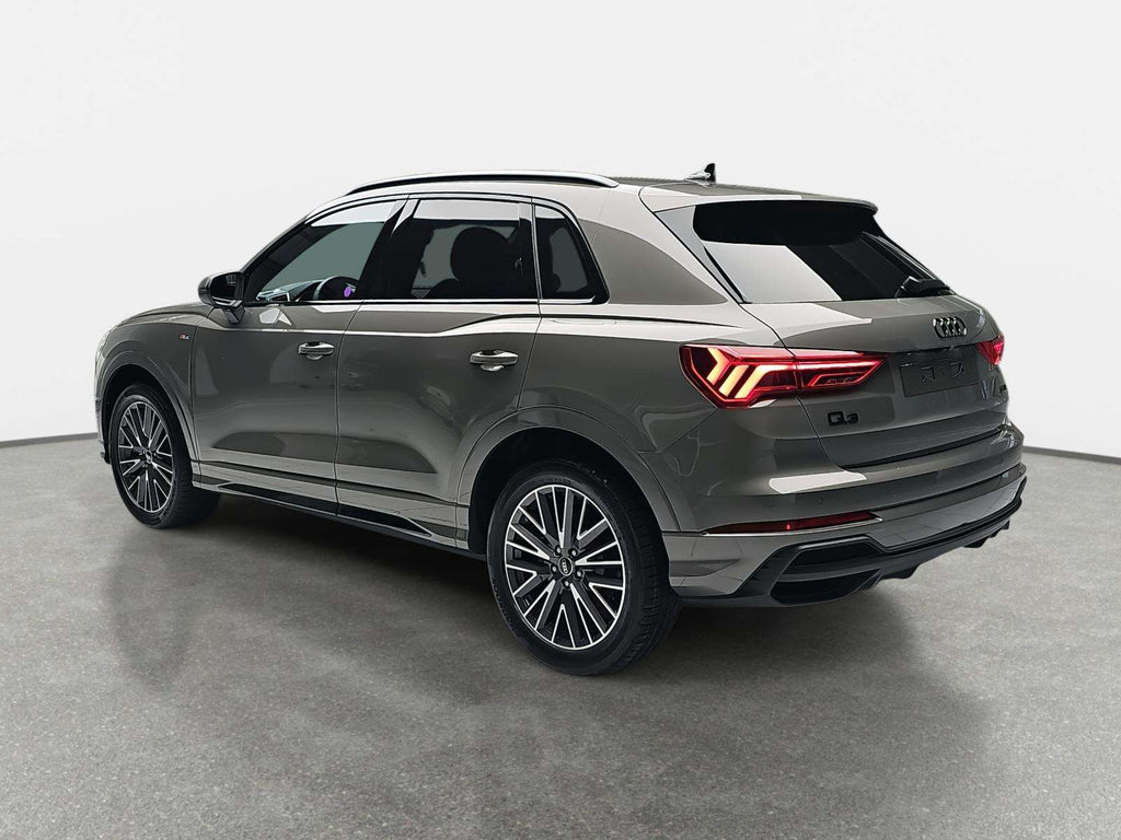 Audi Q3 35 TDI S line — photo 5