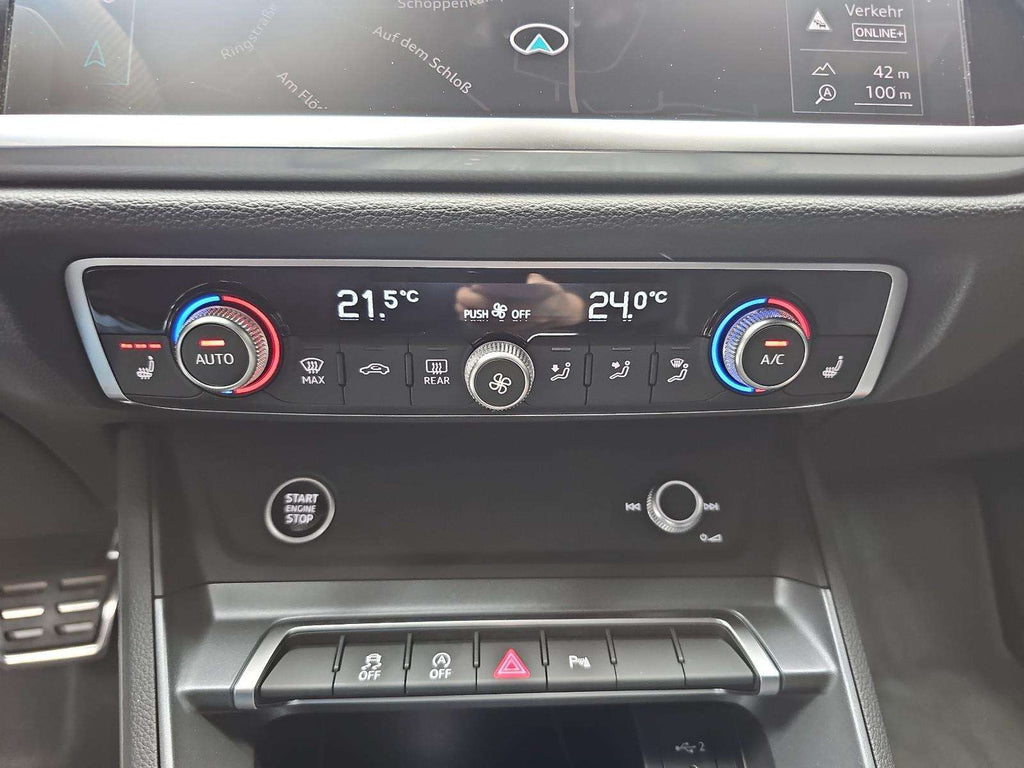 Audi Q3 35 TDI S line — photo 12