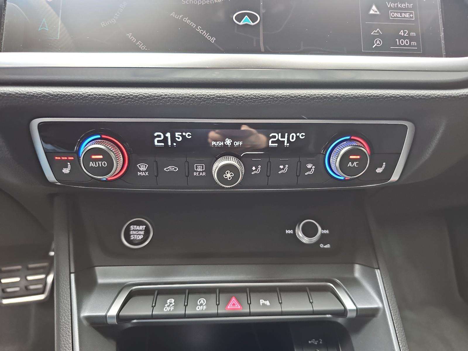 Audi Q3 35 TDI S line — photo 12
