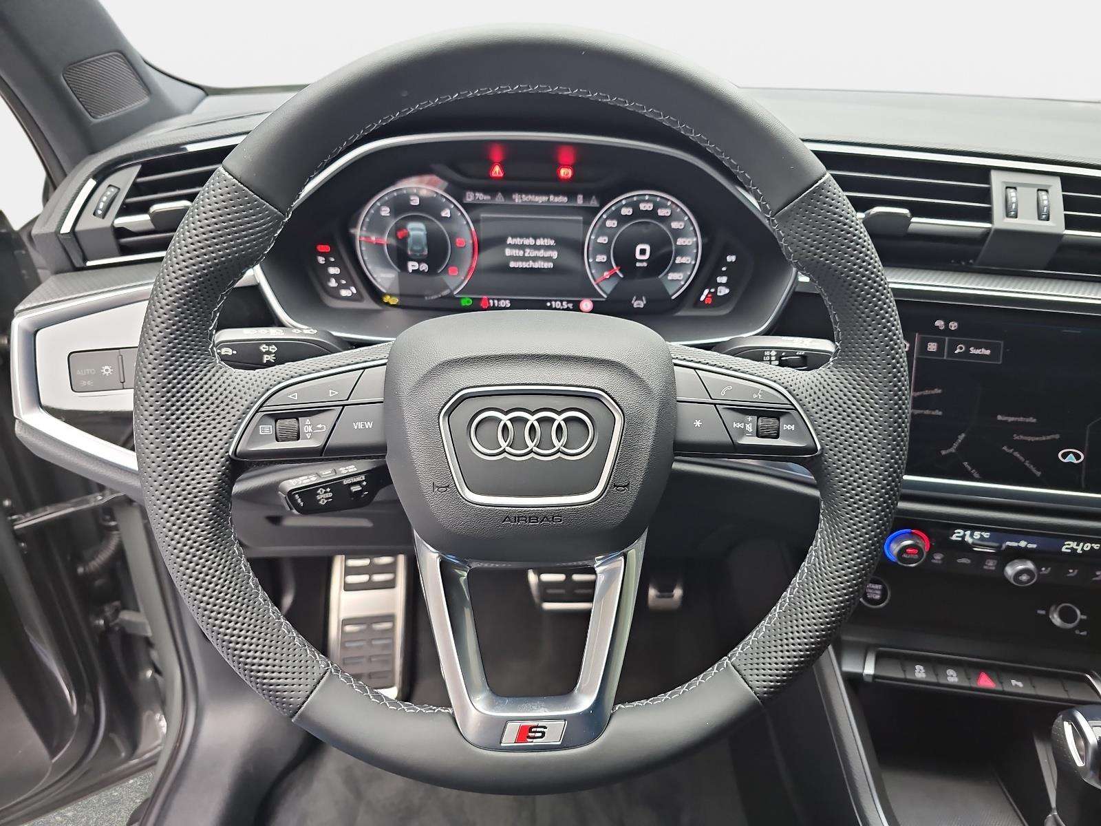 Audi Q3 35 TDI S line — photo 14