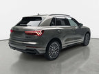 Audi Q3 35 TDI S line — photo 4
