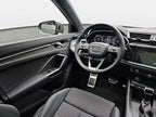 Audi Q3 35 TDI S line — photo 9