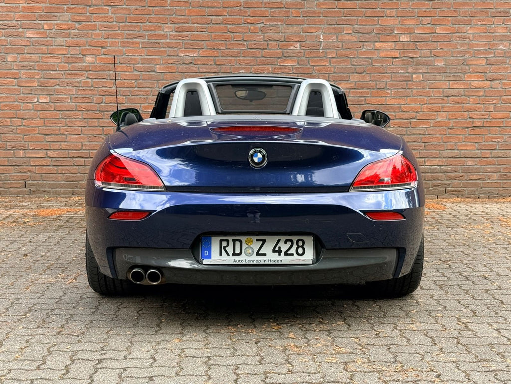 BMW Z4 sDrive28i — intérieur cuir noir