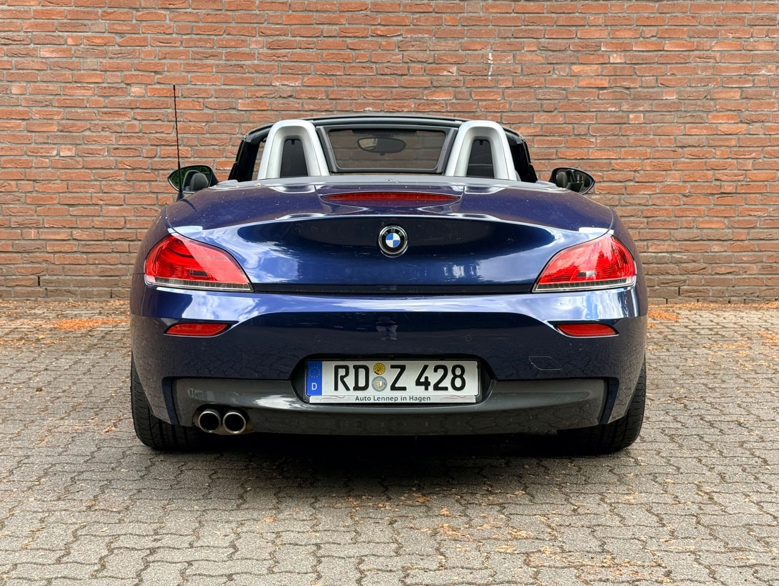BMW Z4 sDrive28i — intérieur cuir noir