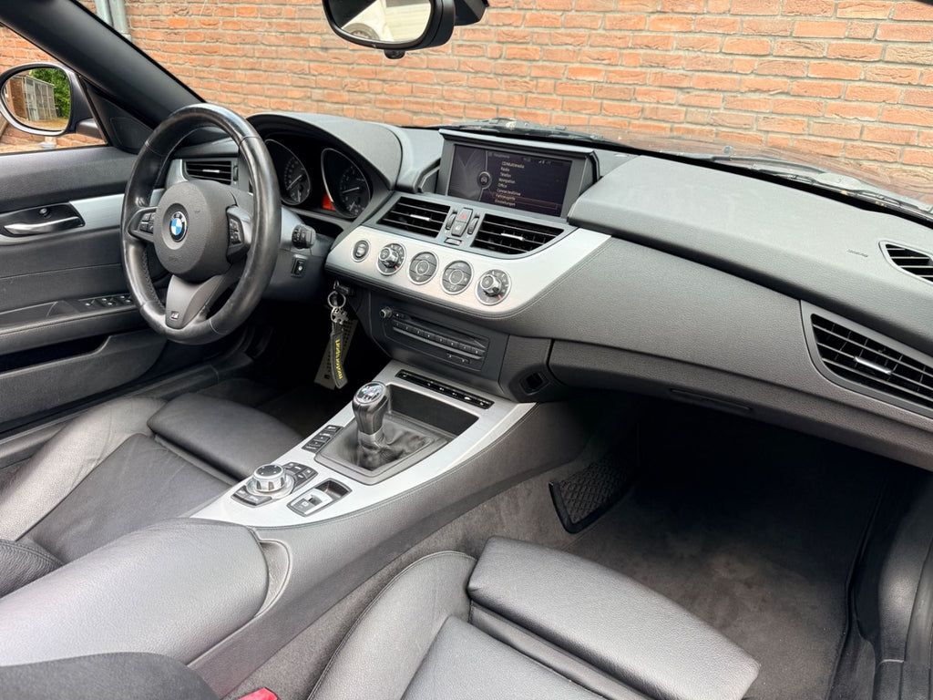 BMW Z4 sDrive28i — coffre