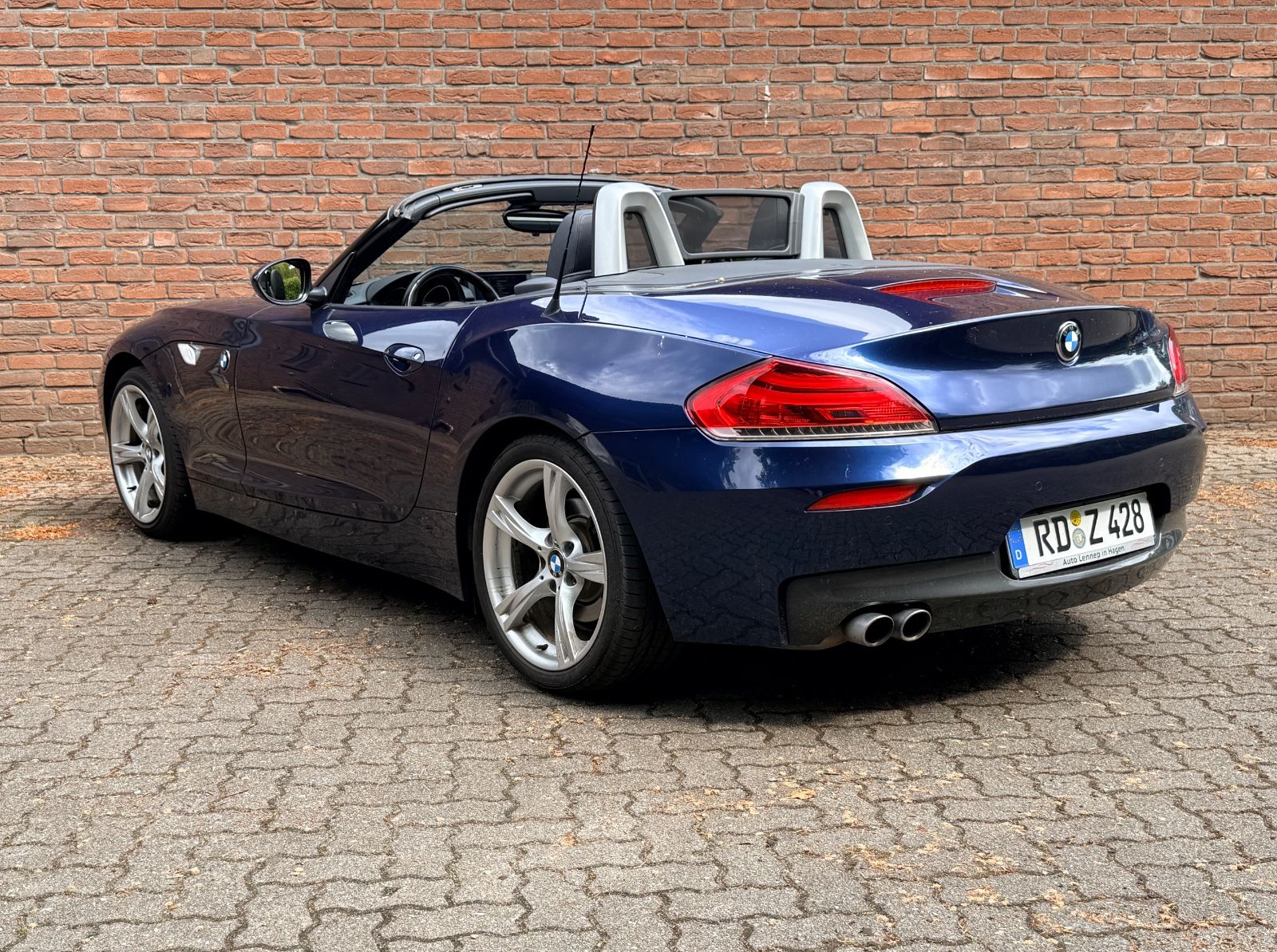 BMW Z4 sDrive28i — capote ouverte